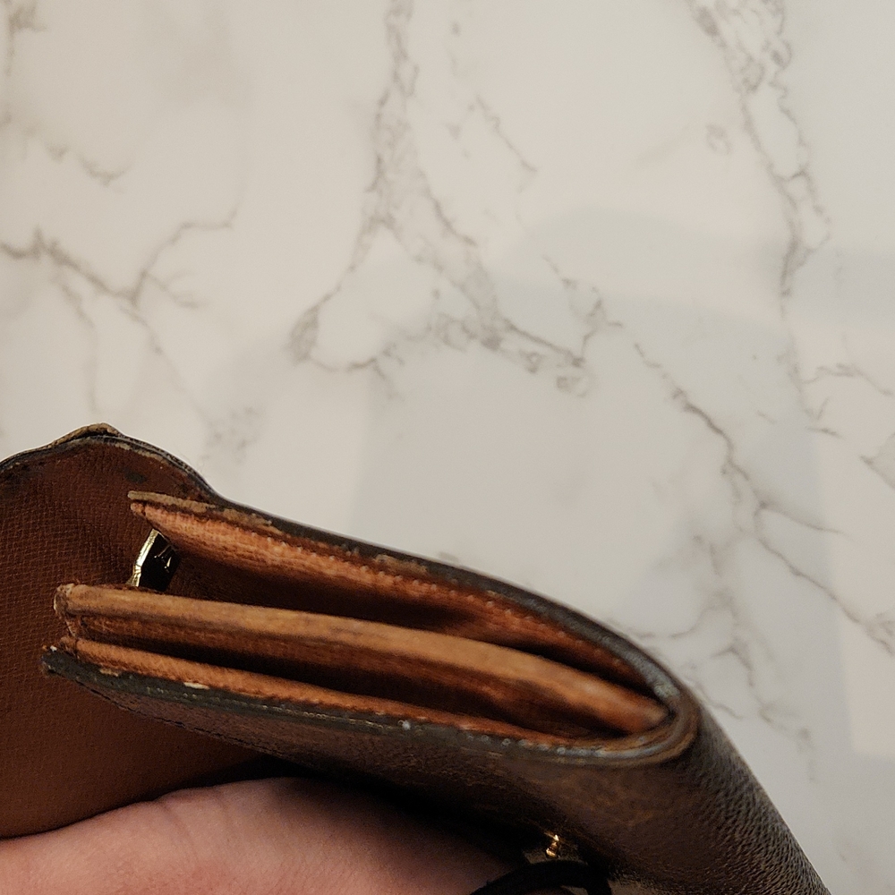 Authentic Louis Vuitton Monogram Sarah Wallet - Picture 10 of 13